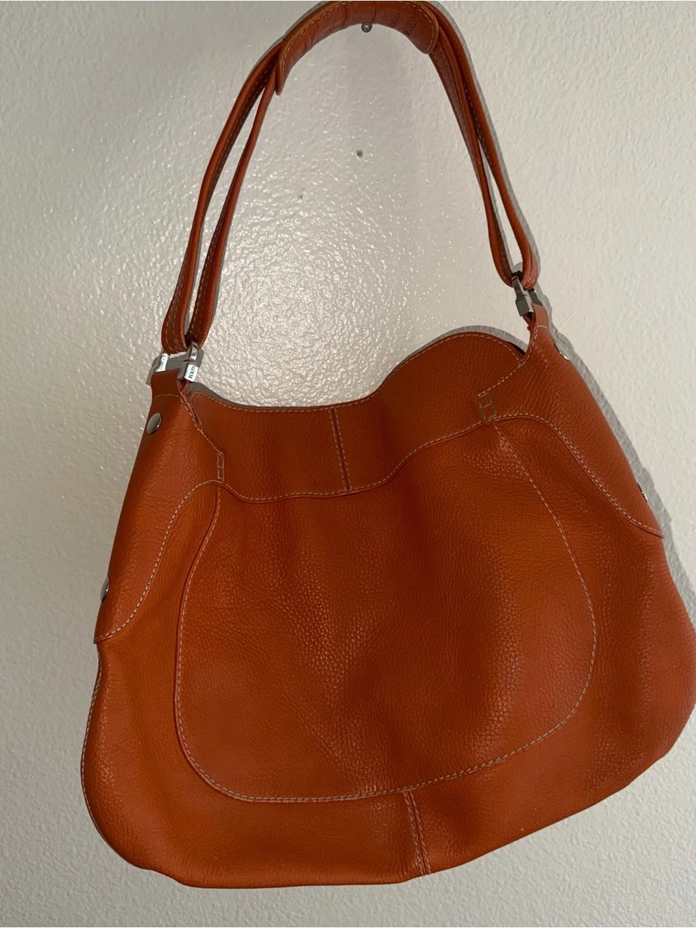 Tods soft pebbled